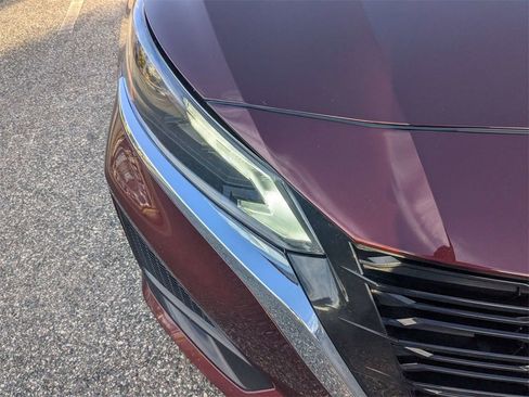 Used 2025 Nissan Altima 2.5 SV image 10