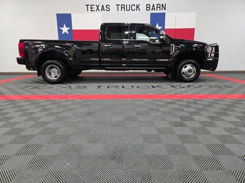 Used 2022 Ford F350 Platinum image 14