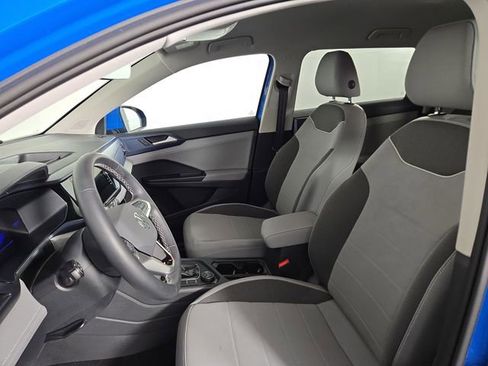 Used 2024 Volkswagen Taos SE AWD/4WD image 13