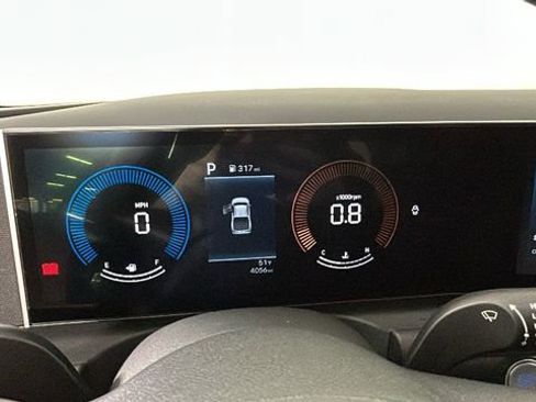 Certified 2025 Hyundai Santa Cruz SEL FWD image 18