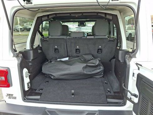 Certified 2025 Jeep Wrangler Unlimited Sahara w/ Safety Group image 33