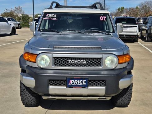 Used 2007 Toyota FJ Cruiser image 9