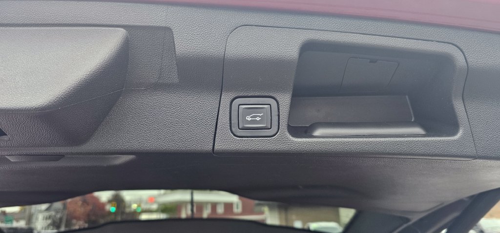Used 2019 GMC Acadia Denali w/ Technology Package AWD/4WD image 19