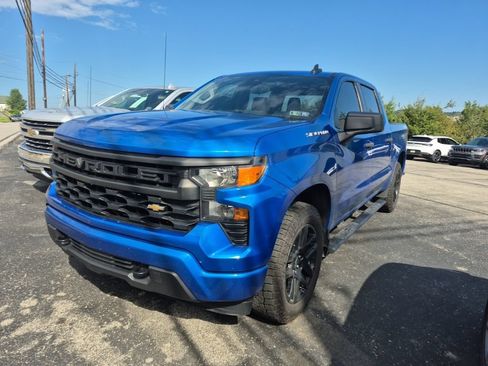 Used 2022 Chevrolet Silverado 1500 Custom AWD/4WD image 3