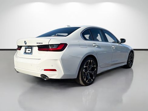 Used 2026 BMW 330i Sedan w/ Parking Assistance Package RWD image 3