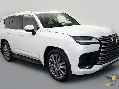 Used 2026 Lexus LX 700h Ultra Luxury image 2