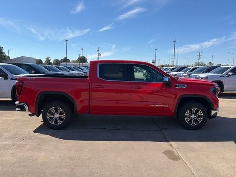 New 2026 GMC Sierra 1500 SLE w/ Preferred Package image 7
