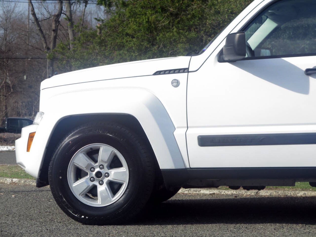 Used 2011 Jeep Liberty Sport AWD/4WD image 14