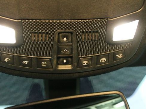 Used 2017 Lincoln MKC Reserve w/ Lincoln MKC Climate Package image 28