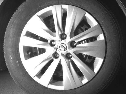 Used 2025 Nissan Sentra S FWD image 16