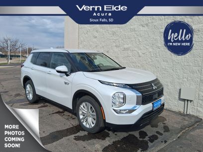 Used 2024 Mitsubishi Outlander ES
