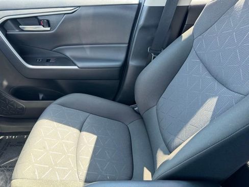 Certified 2025 Toyota RAV4 XLE image 21