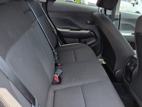 Used 2025 Hyundai Kona SEL FWD image 8