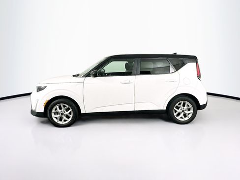 Used 2023 Kia Soul S FWD image 4