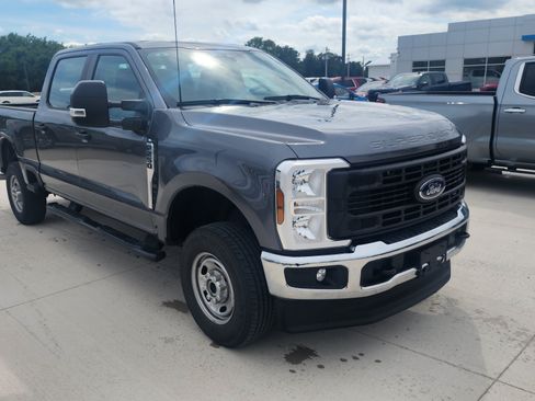 Used 2024 Ford F250 XL w/ Snow Plow Prep Package AWD/4WD image 3