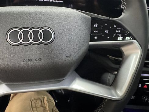 Used 2025 Audi Q5 Premium w/ Convenience Package AWD/4WD image 26