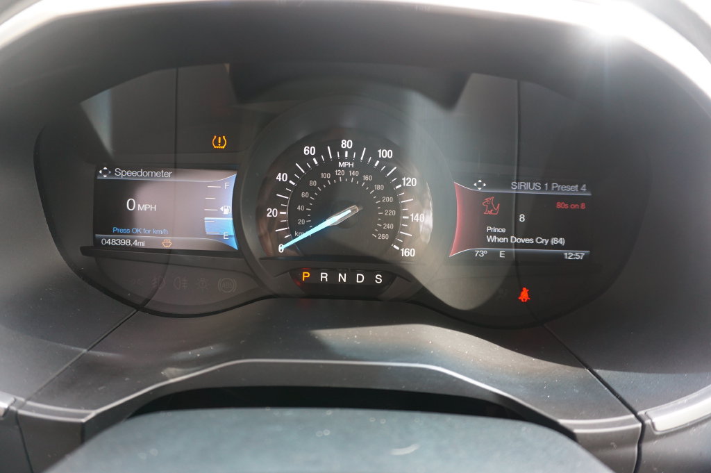 Used 2017 Ford Edge Titanium w/ Technology Package FWD image 6