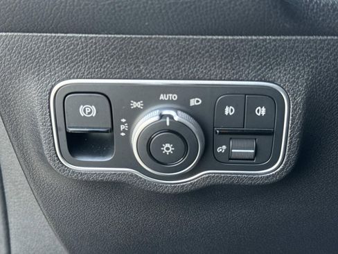 Used 2026 Mercedes-Benz GLB 250 GLB 250 image 21