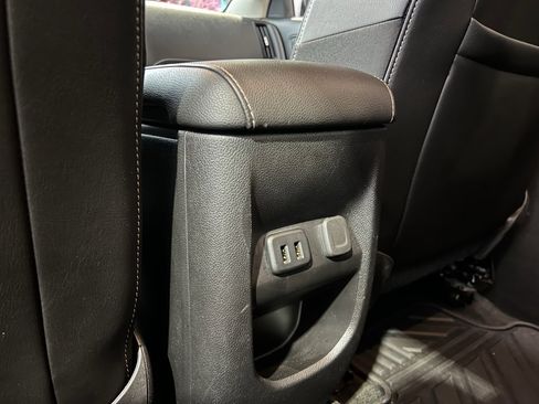 Used 2018 GMC Canyon Denali image 21