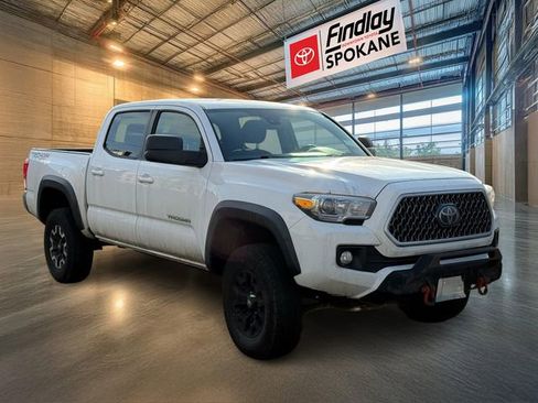Used 2019 Toyota Tacoma TRD Off-Road image 3