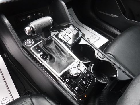 Used 2023 Kia Sportage EX image 15