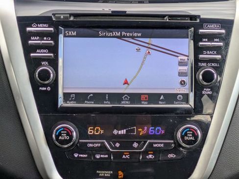 Used 2018 Nissan Murano SV image 23