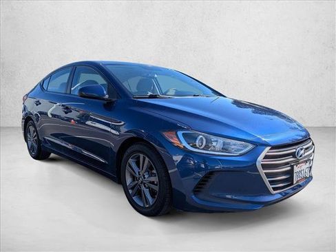 Used 2017 Hyundai Elantra SE image 3