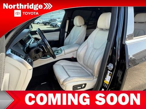Used 2019 BMW X5 xDrive40i w/ Premium Package 2 AWD/4WD image 6