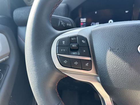 Used 2025 Ford Explorer Active image 20