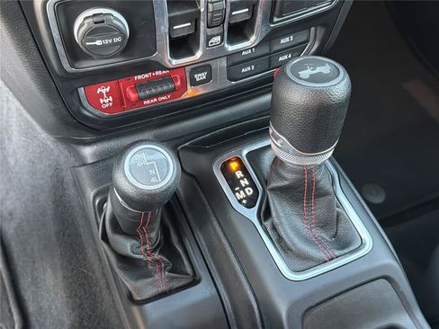 Used 2020 Jeep Wrangler Unlimited Rubicon w/ Quick Order Package 28Y Recon AWD/4WD image 31