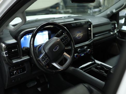 Used 2023 Ford F350 Lariat image 31