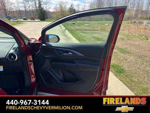 New 2026 Chevrolet Equinox EV LT w/ Comfort Package image 30