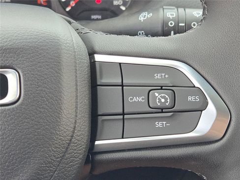 New 2026 Jeep Compass Latitude image 32