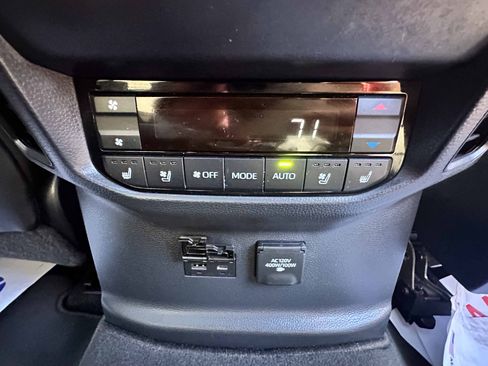 Used 2024 Toyota Sequoia Capstone image 30