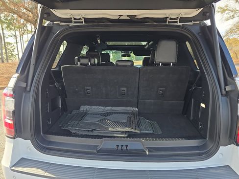 Used 2019 Ford Expedition Limited w/ Equipment Group 301A image 17