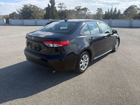 Used 2025 Toyota Corolla LE image 6
