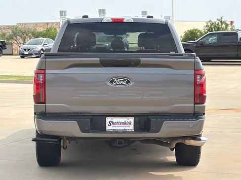 Used 2024 Ford F150 XLT w/ Tow/Haul Package RWD image 7