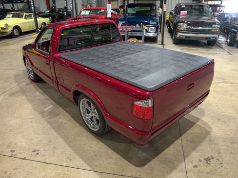 Used 2003 Chevrolet S10 Pickup LS w/ LS Preferred Equipment Group RWD image 16