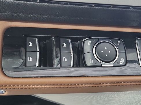 Used 2023 Lincoln Aviator Reserve w/ Equipment Group 201A image 17