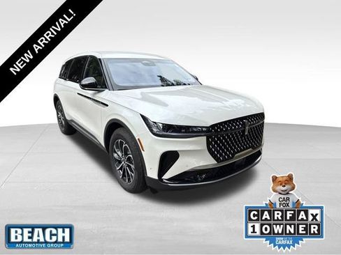 Used 2024 Lincoln Nautilus Premier AWD/4WD image 1