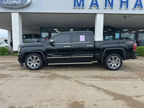 Used 2017 GMC Sierra 1500 Denali w/ Denali Ultimate Package AWD/4WD image 4