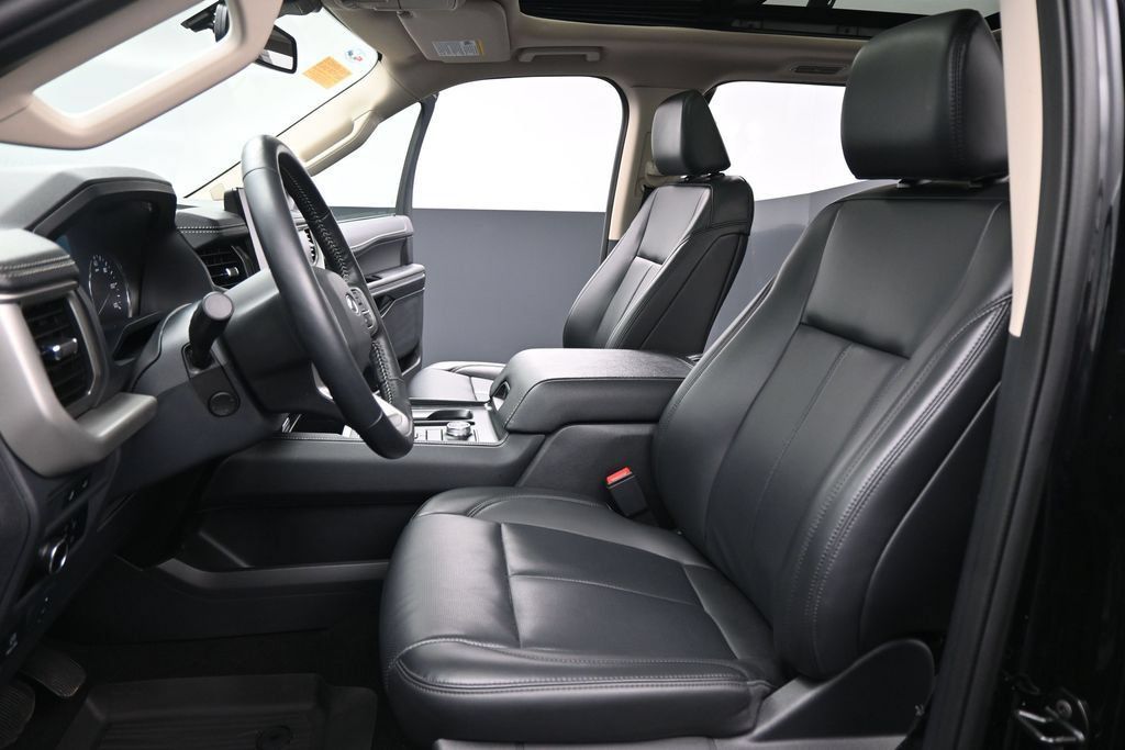 Certified 2024 Ford Expedition XLT AWD/4WD image 10