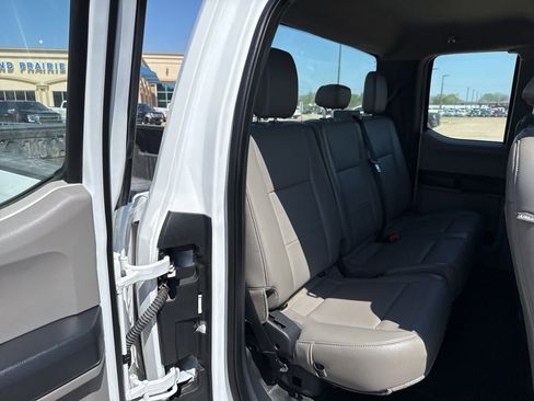 Used 2022 Ford F250 XL w/ Power Equipment Group image 12