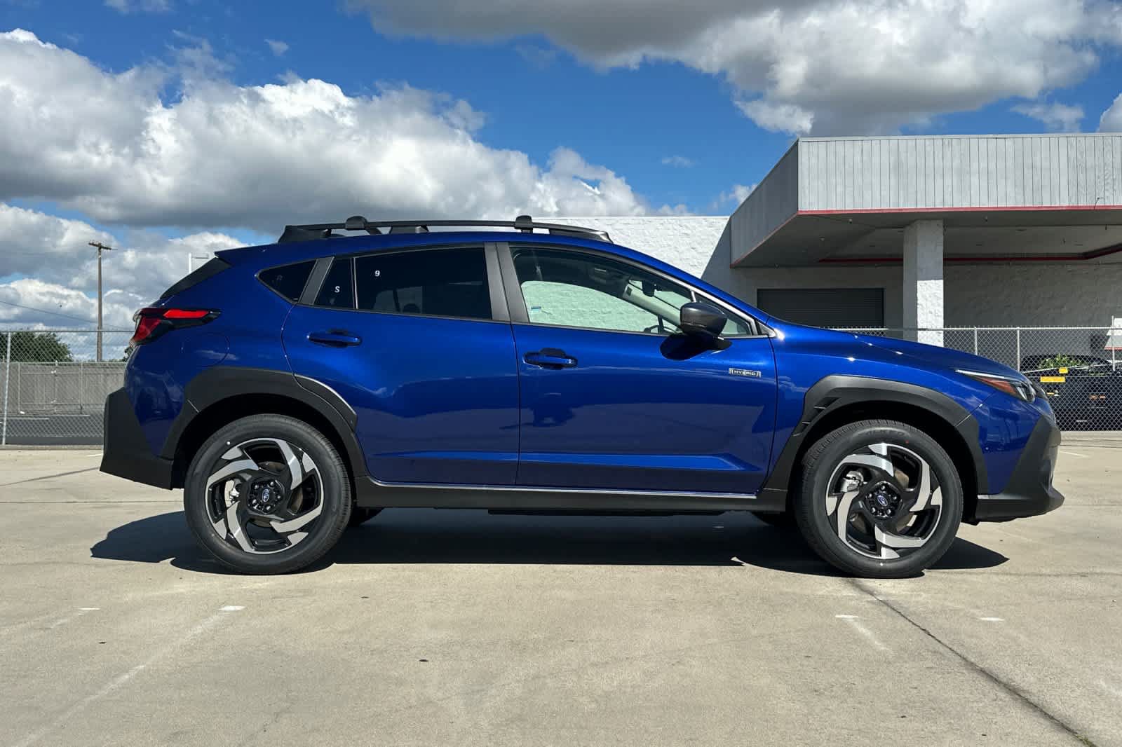 New 2026 Subaru Crosstrek 2.5i Limited w/ Crosstrek Mirror Package AWD/4WD image 2
