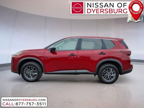 Used 2025 Nissan Rogue S image 6