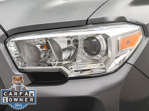 Used 2023 Toyota Tacoma SR image 27