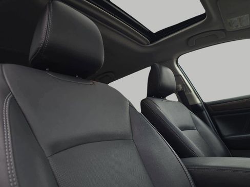 Used 2018 Subaru Outback 2.5i Limited image 19