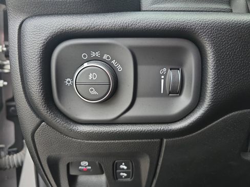 Used 2022 RAM 1500 Lone Star image 24