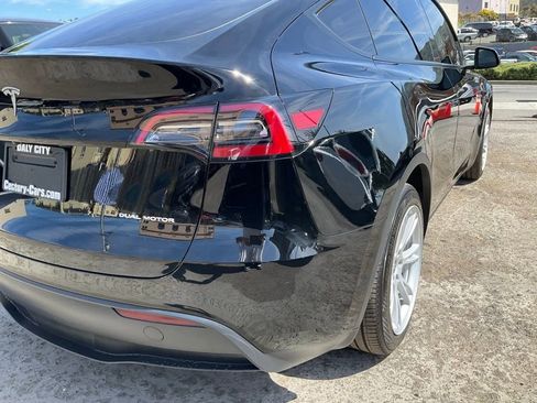 Used 2023 Tesla Model Y Long Range image 91