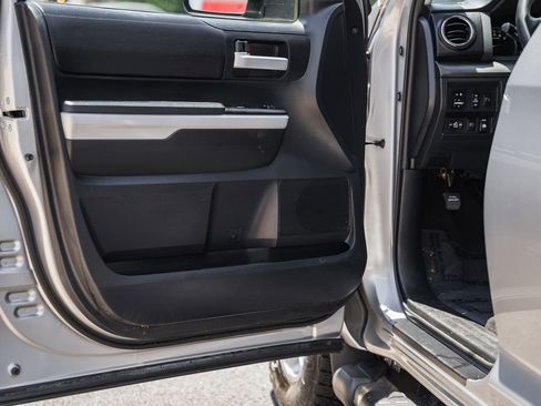 Used 2019 Toyota Tundra SR5 w/ SR5 Upgrade Package AWD/4WD image 38